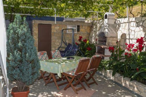 Apartamentos Eda Cor