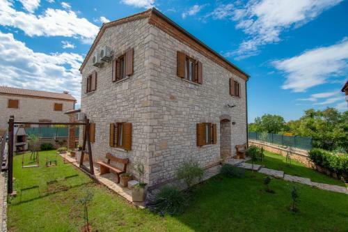 Rustic Villa Ena With Pool For Up To 10 Persons