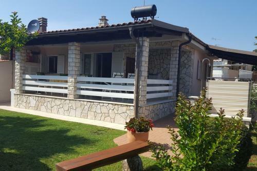 Apartamento Holiday Home Skale
