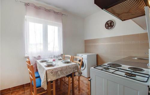 One-bedroom Apartment In Cres