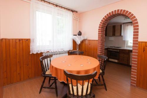 Apartamentos Annie Magas