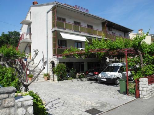 Apartment Andrija 21 Pax