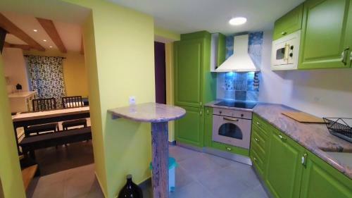 Hostal Luxury Apartment - Old Soul With A New Heart