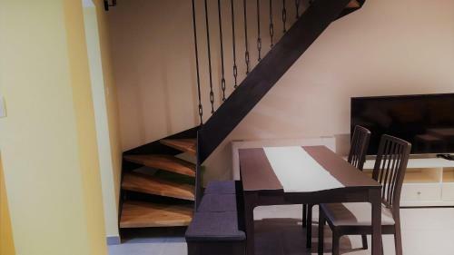 Hostal Luxury Apartment - Old Soul With A New Heart