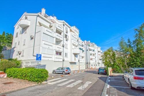 Apartment Zeki