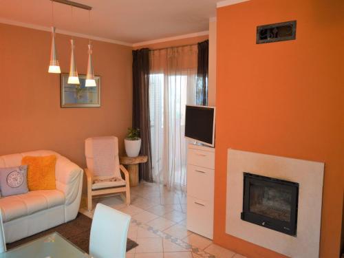 Apartment Iva Orange