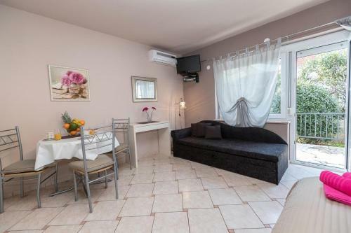 Apartamentos Karin