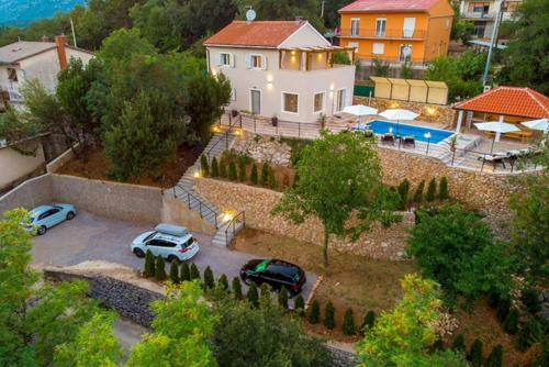Villa Chiara With Pool