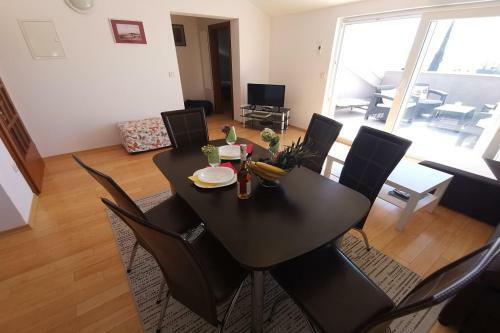 Apartment 3 Biba 51 Pax