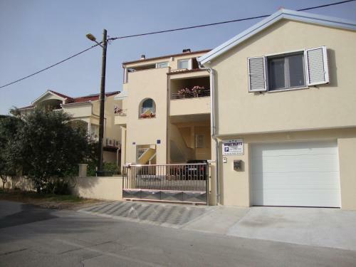 Apartments With Beautiful Sea View - Dm