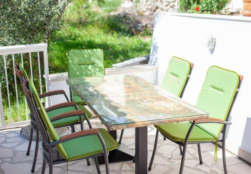 Apartments Ante-100m From Beach