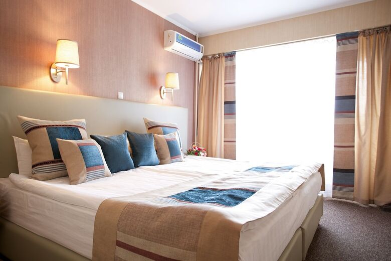 Hotel Dostuk