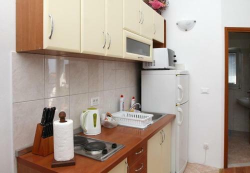 Apartments Mari - 100 M From Beach