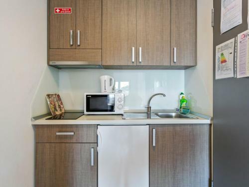 Contemporary Apartment In Drvenik With Balcony