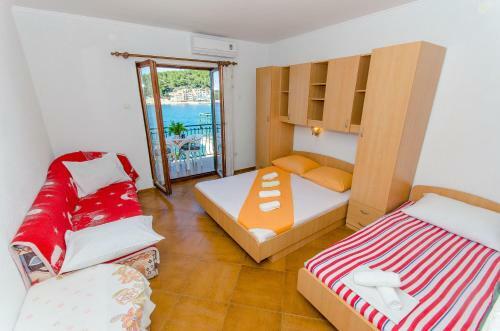 Apartments Moloco