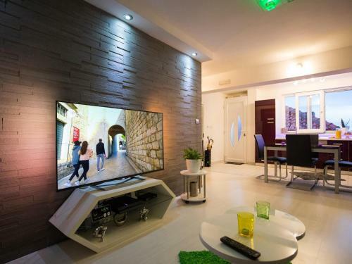 Stay Healthy Apartments