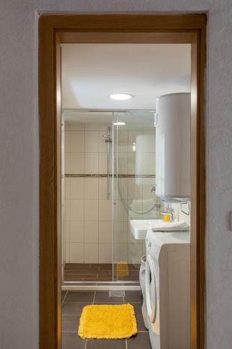 Apartamentos Old Town Charming Nest
