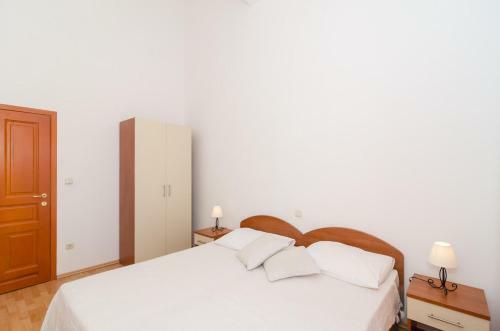 Hostal Burum Apartments
