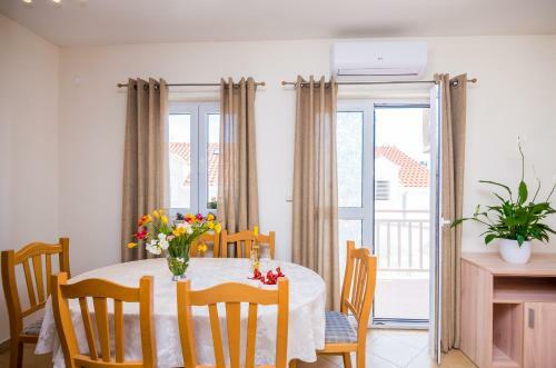 Hostal Burum Apartments