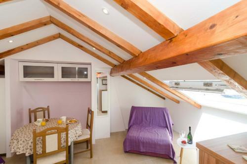 Hostal Burum Apartments