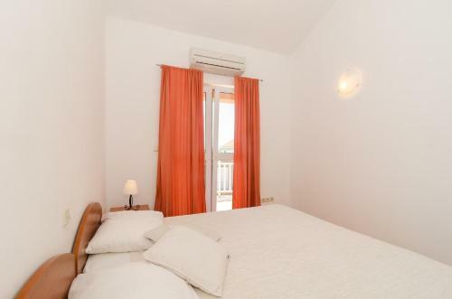 Hostal Burum Apartments