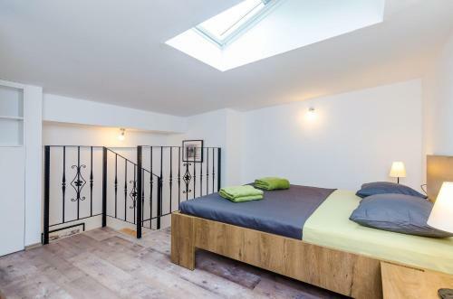 Hostal Rooms Baza