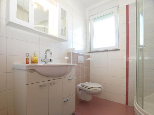 Apartments Majda 1932