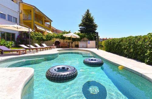 Apartments Valbandon With Pool 31