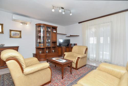 Apartments Valbandon 38
