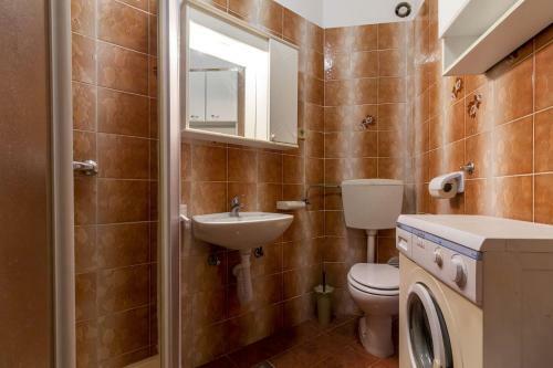 Apartments Mir - 50m From The Sea