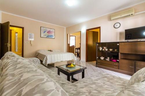 Apartments Mir - 50m From The Sea