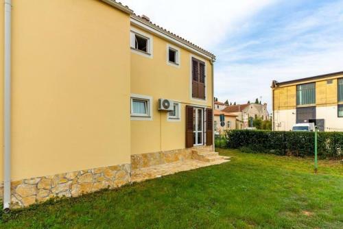 Apartment Nadica - Close To Center