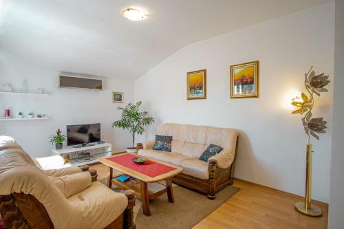 Apartments Rozalina & Bogdan