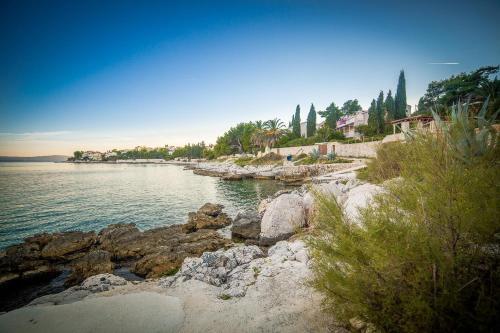 Apartments Villa Sea 1838