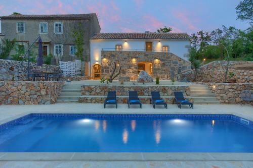 Villa May