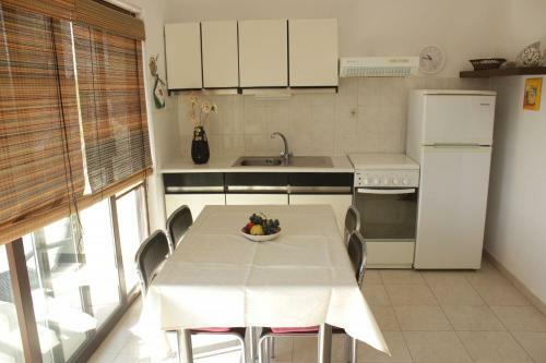 Apartments Davor - 20m From Sea