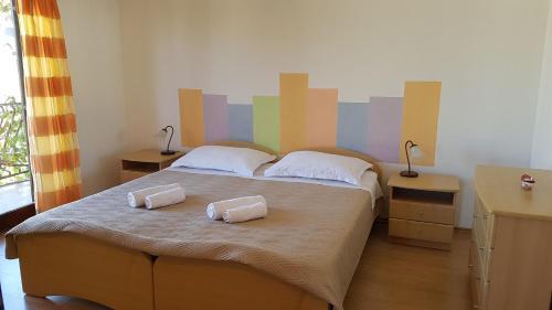Apartment And Room Caric