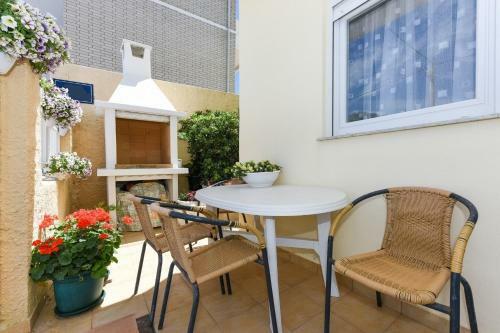 Apartments Kolt - 15m From Sea