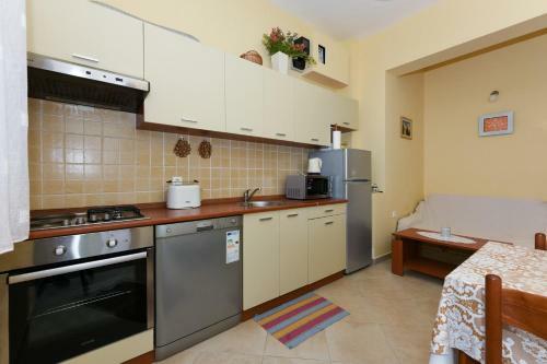 Apartments Kolt - 15m From Sea