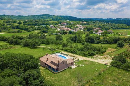 Villa Emini