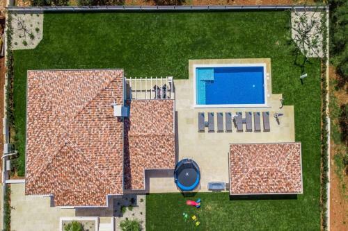 Villa Nikolas