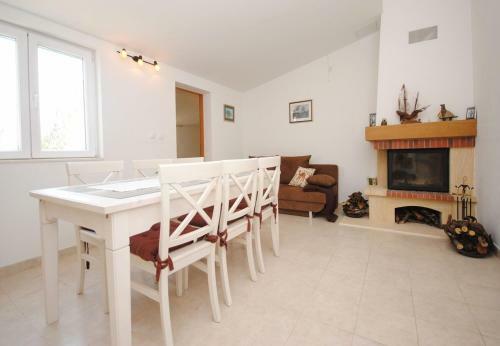 Villa Mare - Open Pool