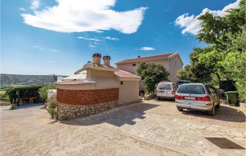 One-bedroom Apartment In Kolan