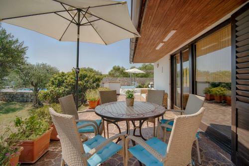Vila Olive Tree