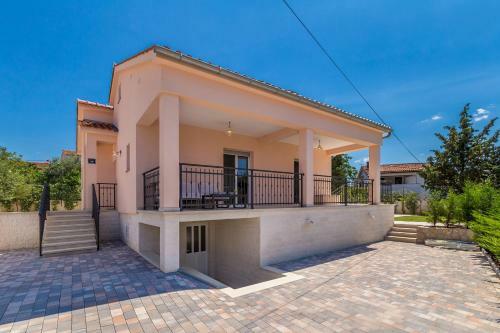 Holiday House Maslina
