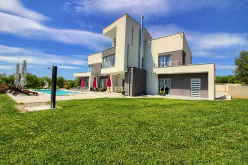 Beautiful Modern Villa Windrose In Krnica