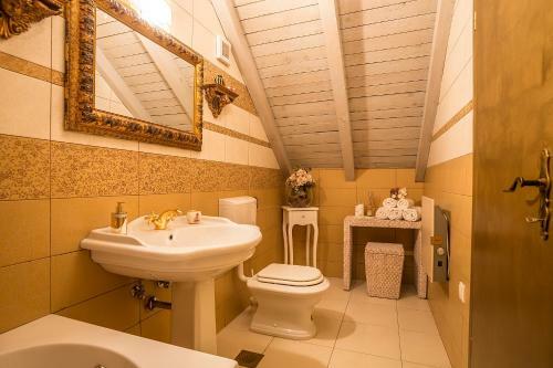 Luxury Villa Lipa With Hot Tub