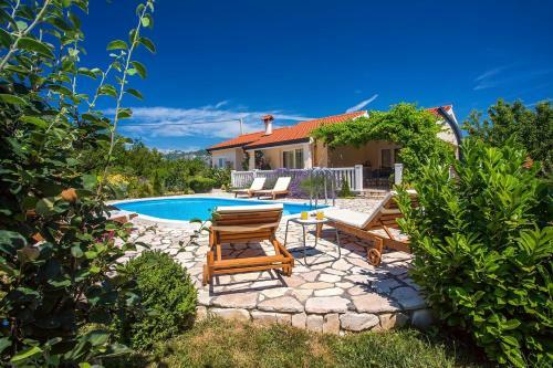 Villa Ana - 3 Bedroom Villa With Private Pool And Unspoiled Natural Environment
