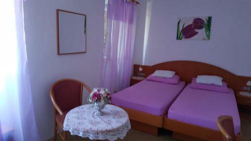 Hostal Rooms Milena