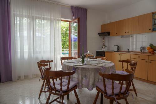 Apartments Jakov
